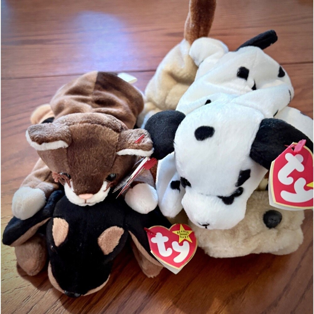 Beanie Baby Stuffed Animals Lot Of Three Dotty , Doby And Pounce + Kennel Puppy